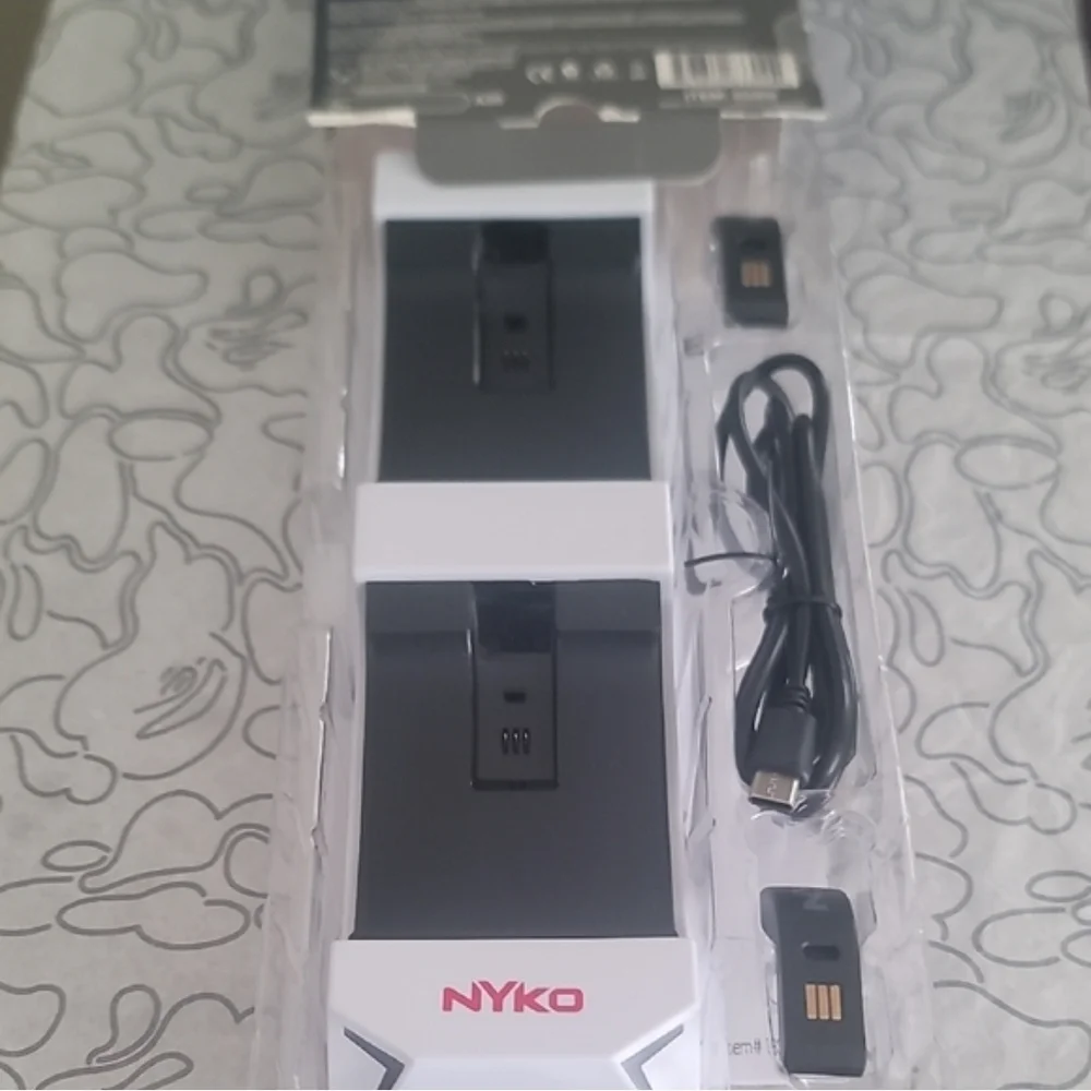 White & Black Charge Base for PlayStation 5